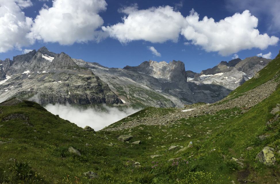 Blick zum Gross Ruchen und Chalchschijen