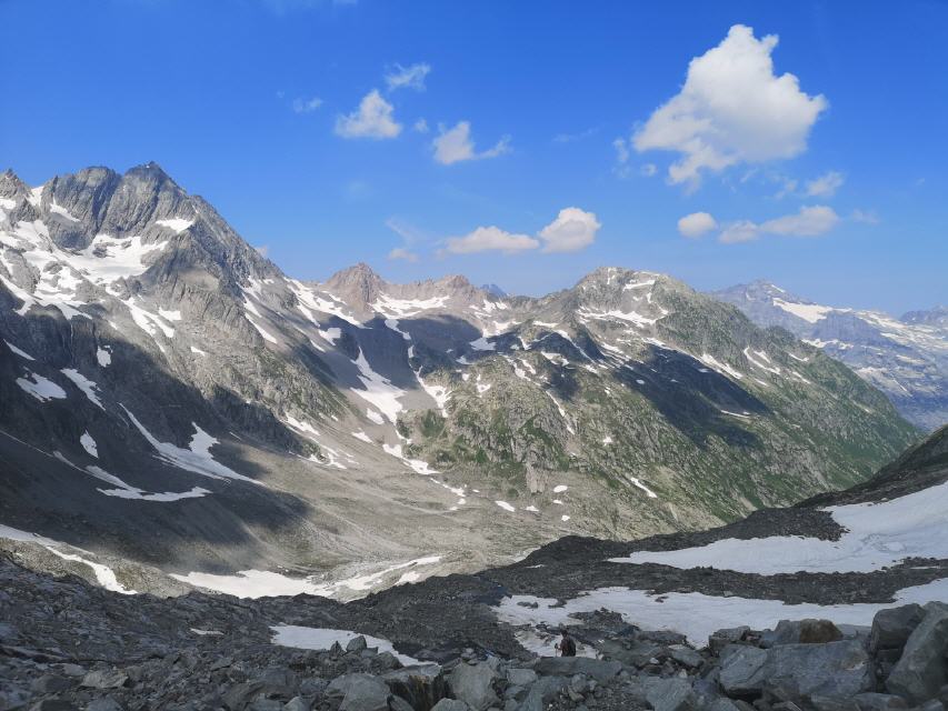 Unterhalb der Cavardirashütte (Foto: Urs Herger)